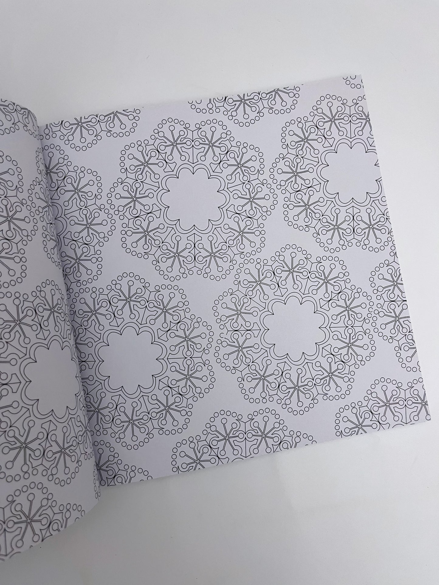 Large-sized Zen Mandalas Coloring Book (100 sheets)