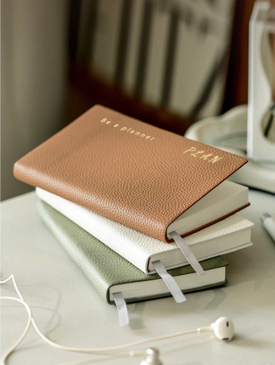 Litchi 24-hours / Daily Planner Book (196 pages) - A6 size