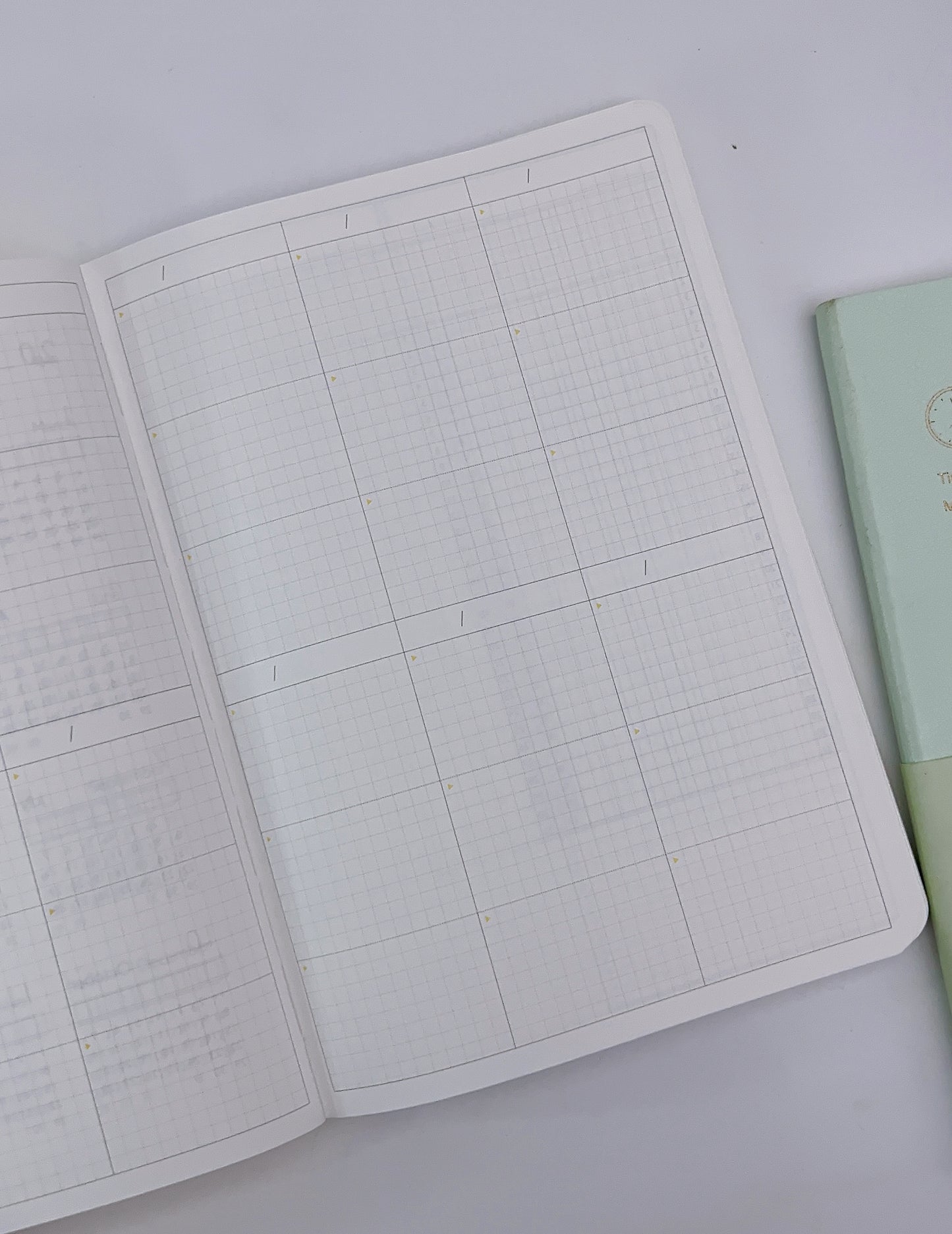 Kinbor A5 Undated Life Planner Book - 192 pages